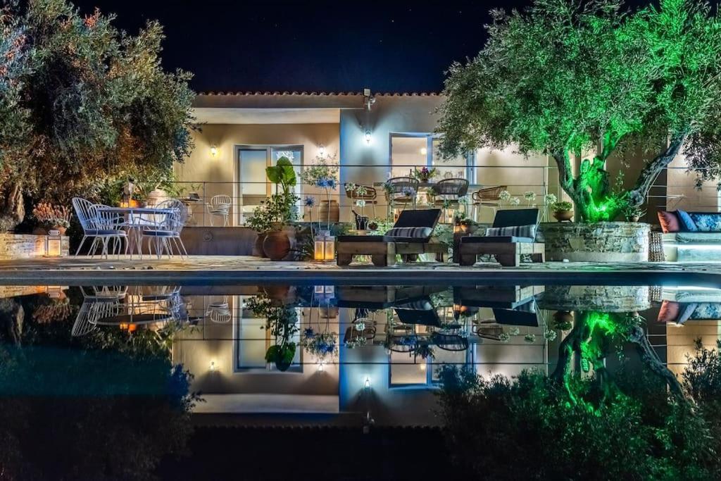 Skopelos Blue Heaven Pool Villa In Olive Grove エクステリア 写真